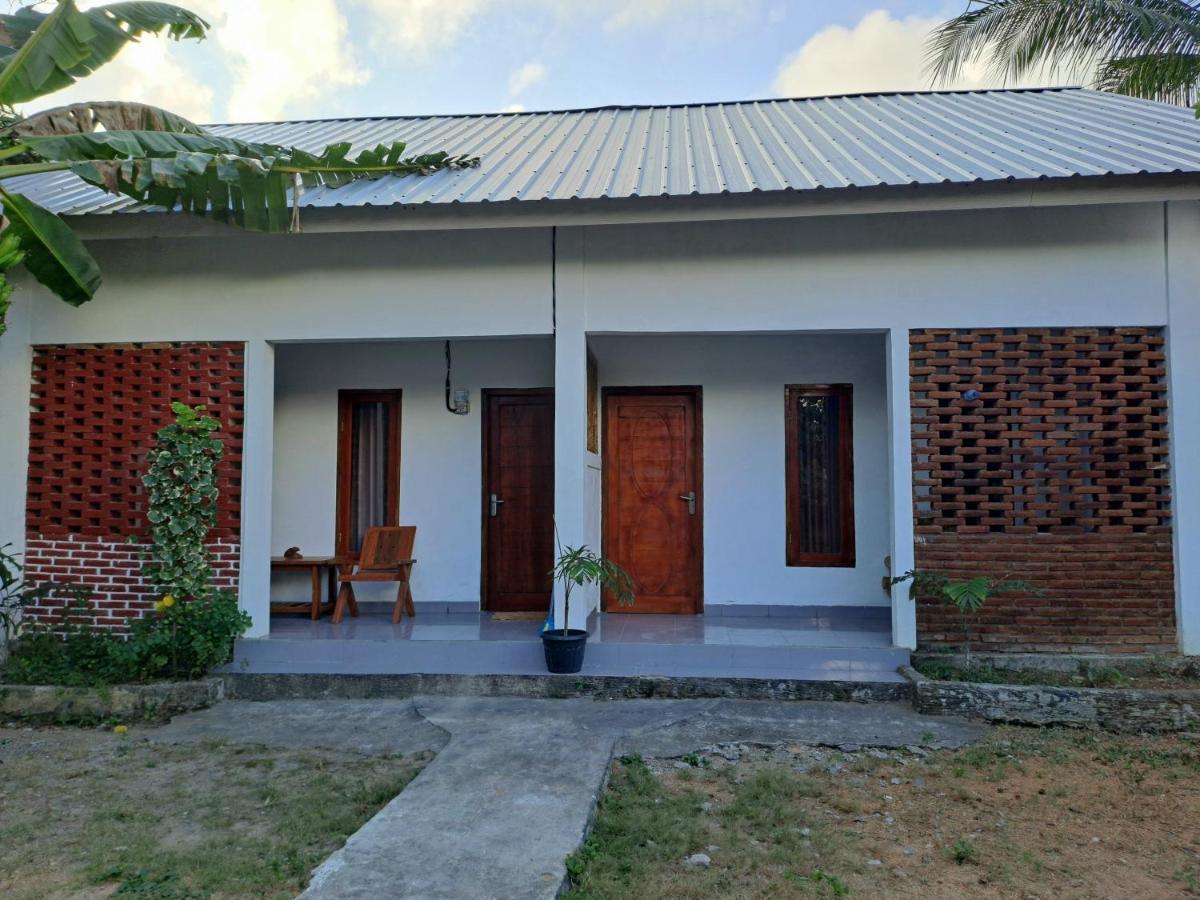 Mandalika Homestay Kuta  Exterior foto